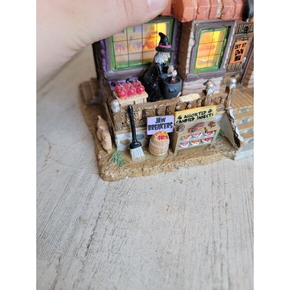 Lemax AS IS trick or treat candy shop Halloween village accessory - Picture 8 of 16
